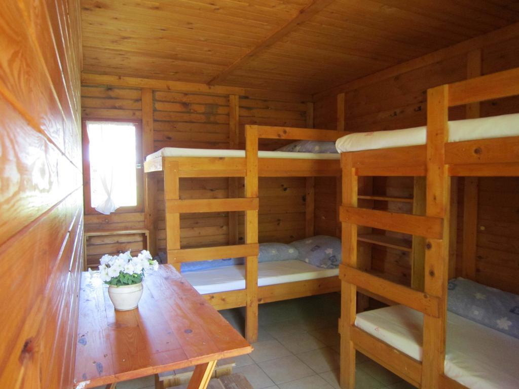 Hotel Nyirfaliget Lovaskemping Es Turistahaz Nyíregyháza Pokoj fotografie