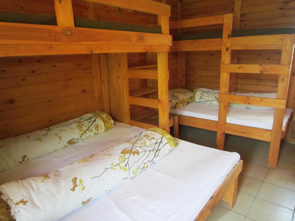Hotel Nyirfaliget Lovaskemping Es Turistahaz Nyíregyháza Pokoj fotografie